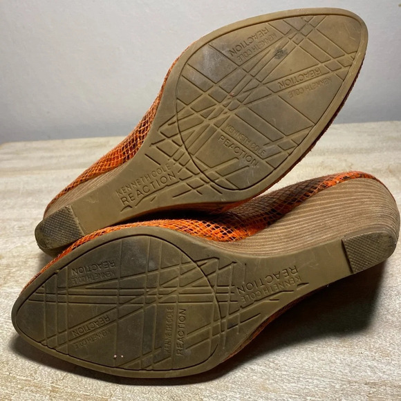 Kenneth Cole Reaction faux orange snakeskin size 8 wedge. “Side Street” line - Picture 8 of 8